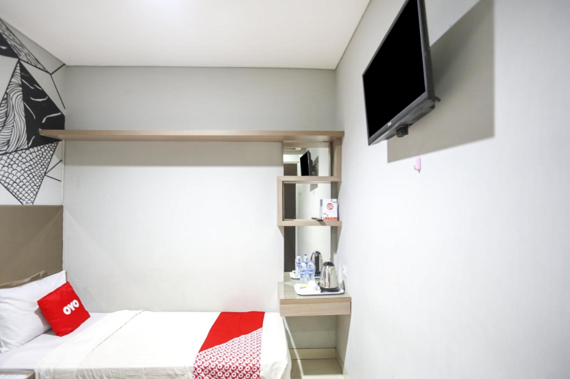 Super Oyo Capital O 90056 Wisma Kebon Kacang 9 Jacarta Exterior foto